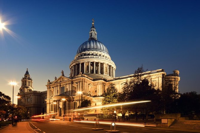 St Pauls Cathedral & See Over 30 Top London Sights Tour - A small-group route that hits the Royal, Westminster, and Thames areas