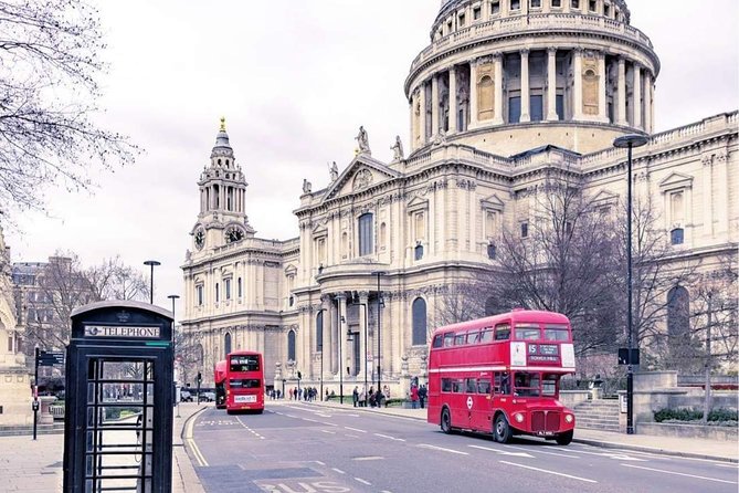 St Pauls Cathedral & Westminster Walking Tour - Whitehall’s photo wall: Horse Guards Parade and the arch-and-clock moment