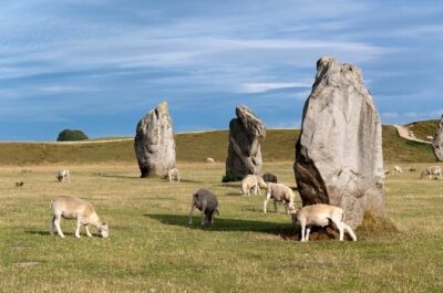 Stonehenge and The Stone Circles of Avebury Day Trip from London - Avebury’s stone circle village: closer to everyday life