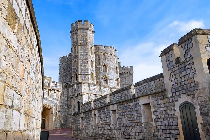 Stonehenge and Windsor Castle Tour from London With Entry Tickets - The key things I’d clock before you book