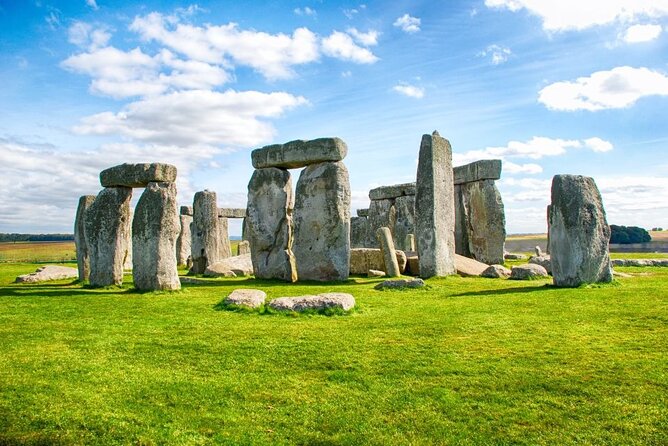 Stonehenge and Windsor Castle Tour from London With Entry Tickets - Timing that actually works: 10 hours on a real schedule