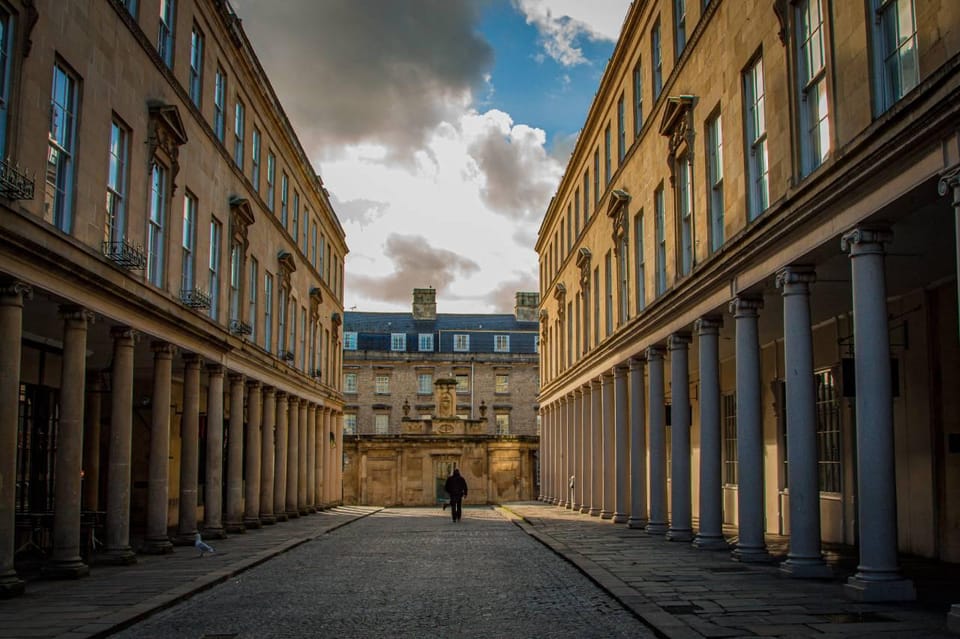 Stonehenge, Bath, Windsor and Roman Baths London Day Tours - Bath: Georgian elegance meets a city that runs on water