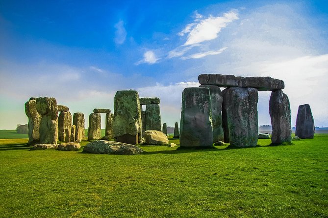 Stonehenge Independent Visit with Private Driver by Luxury Sedan - Why an 8am luxury-sedan start makes Stonehenge easier