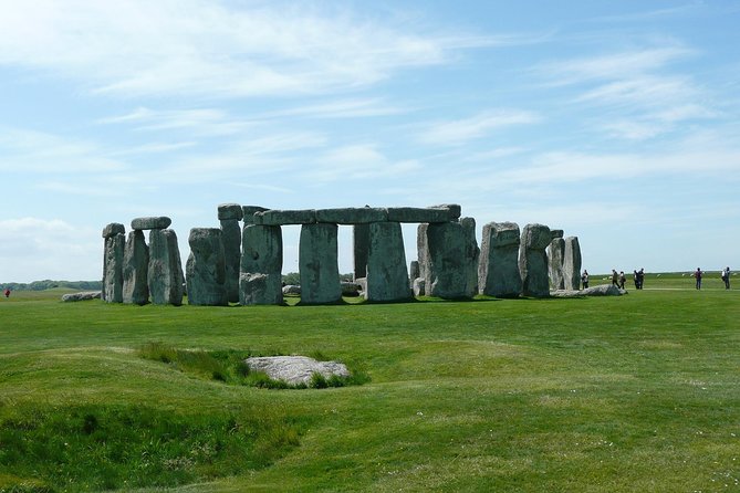 Stonehenge Independent Visit with Private Driver by Luxury Sedan - Back to the visitor centre: cafe, gift shop, and an easy meetup