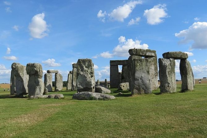 Stonehenge Independent Visit with Private Driver by Luxury Sedan - Bottled water and comfort: small perks that matter on a long day