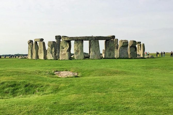 Stonehenge Morning Half-Day Tour from London Including Admission - The ride out: comfort, a rest stop, and a quiet plan for your morning