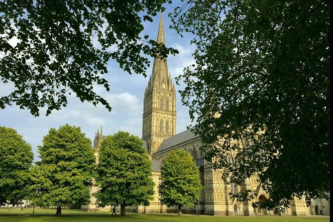 Stonehenge & Salisbury Cathedral: Private Day Trip from London - Stonehenge first, then Amesbury for real countryside context