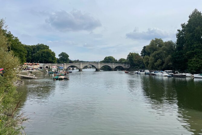 Ted Lasso Tour of Richmond with Private Guide - Stop 3: Richmond-upon-Thames at the Crown and Anchor