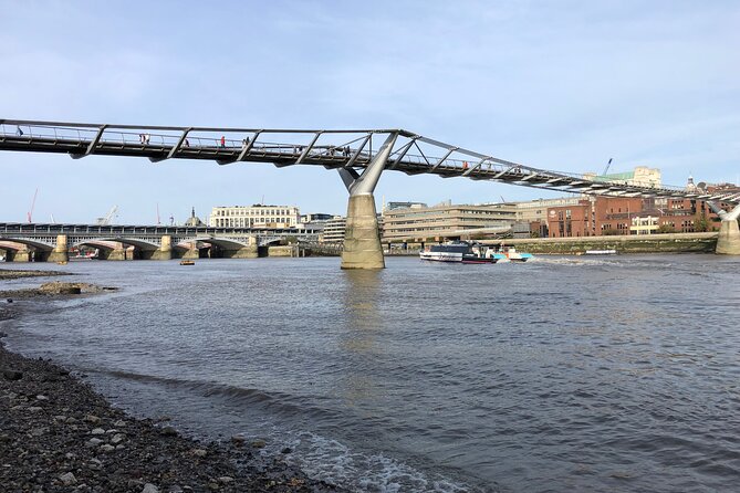 Thames Beachcombing - What you might find: ceramics, clay pipes, roof tiles, and more