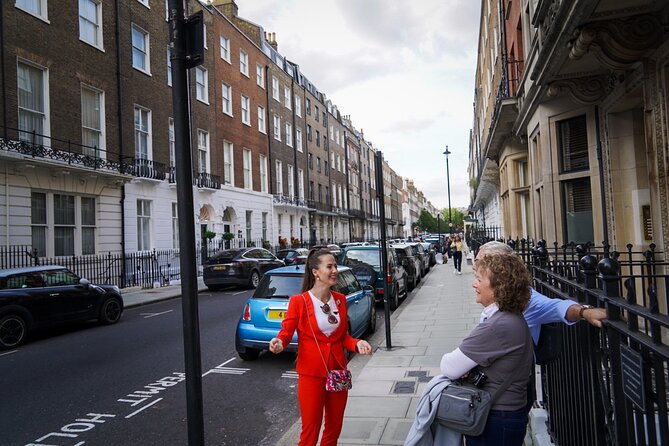 The Beatles and a Secret pub - VIP Mercedes V-class: when comfort is worth the upgrade