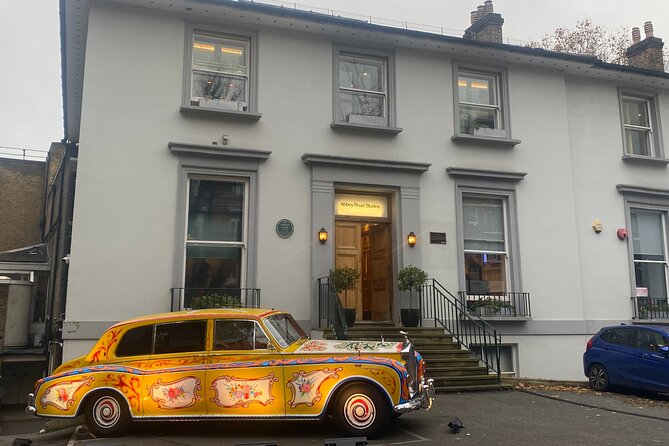 The Beatles London walking tour. From Abbey Road to the Roof Top - Meet Grant: small group, big Beatles energy