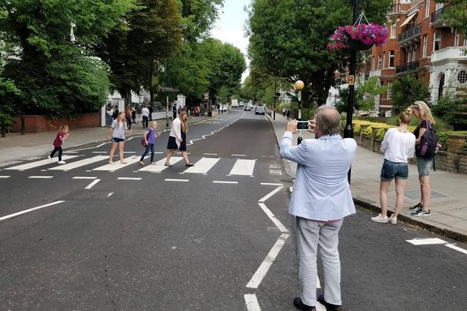 The Beatles Magical History Black Taxi Tour London - Carnaby Street and Soho: swinging ’60s plus John and Paul’s plot points