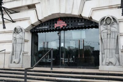 The Best Harry Potter Tour & The London Dungeons - King’s Cross and Platform 9¾: beat the photo queue