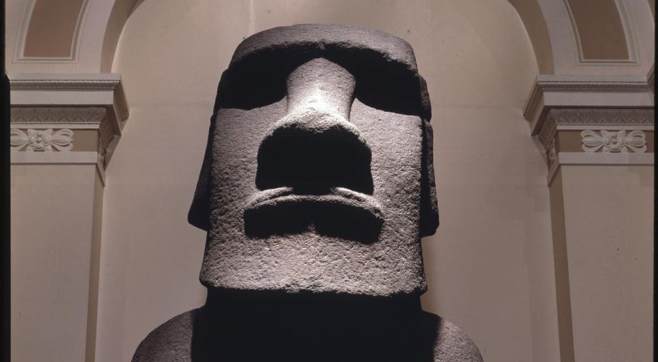 The British Museum London: Private Guided Tour - 3 hour - The Lewis Chessmen: art, play, and history in one set of objects