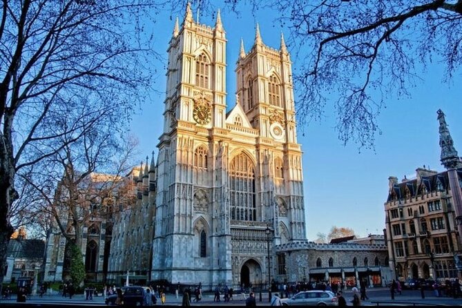 The Changing of the Guard Tour and Buckingham Palace - Parliament Square, Big Ben, and Houses of Parliament: the exterior “wow” factor