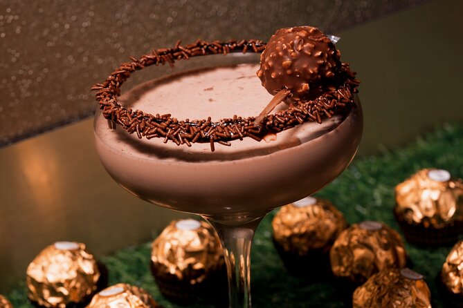 The Chocolate Cocktail Club London - Sweet bites: cakes, treats, and light snacks with your drink