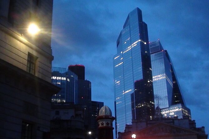 The Fading Light London Ghost Walk - Temple Bar: the gateway with a ghost story retold by the eyewitness