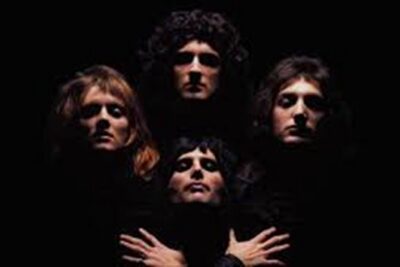 The Great Rock and Roll Walking Tour of London - Small-group size: why it feels better than a big bus