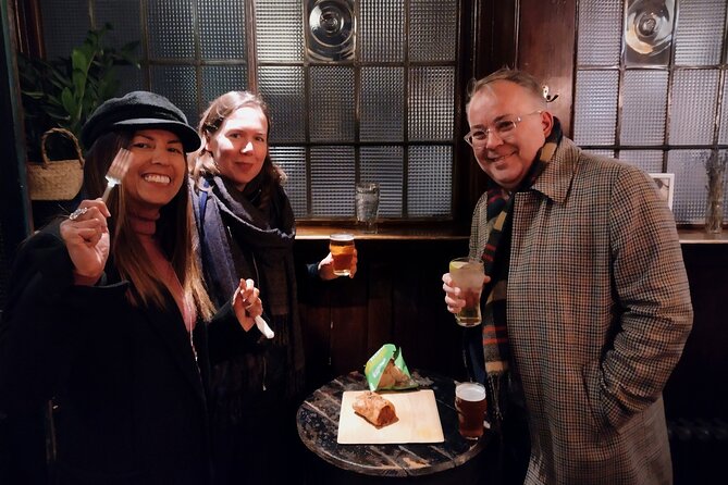 The Haunted Pubs of Old London: Small Group Tour - Small Churches, Baroque Courtyards, and Cock Lane’s Scratching Fanny