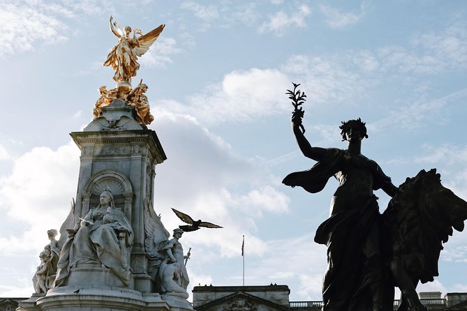 The History of London City Center Exclusive Guided Walking Tour - What to Expect on the Ground: Walking Pace, Weather, and “Outside Views”