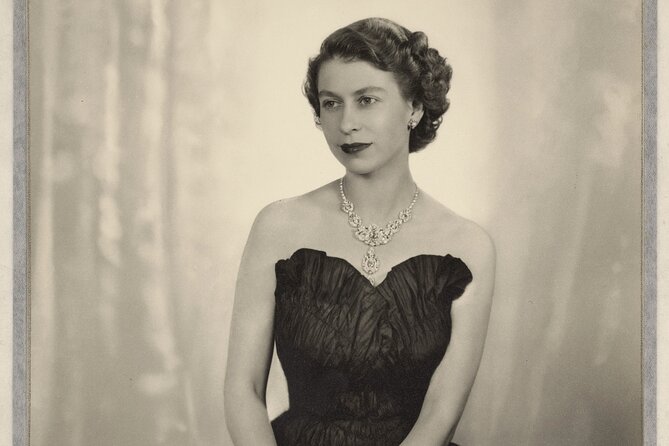 The Kings Gallery - Queen Elizabeth II: Her Life in Style - Who should go, and who should skip it