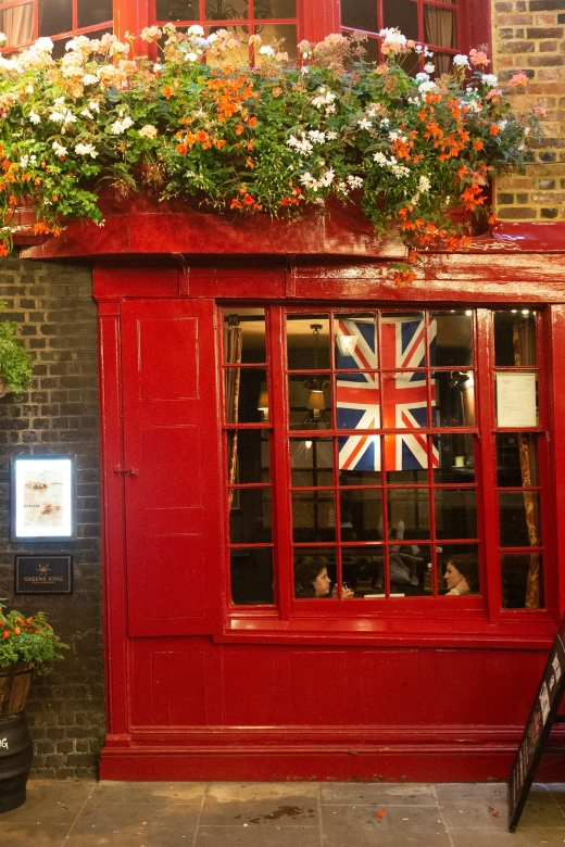 The London Historic Pubs Tour - Dickens Inn at St Katherine’s Dock: beer with a literary connection