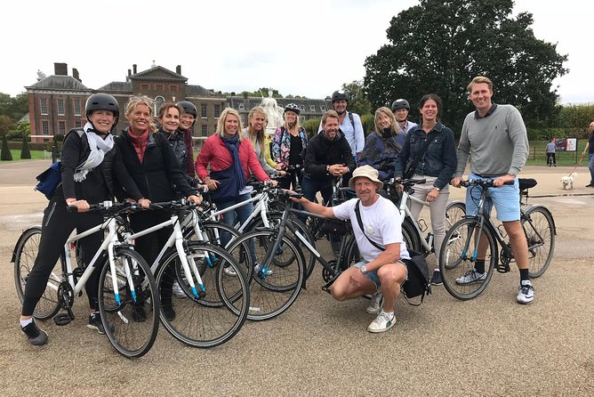 The London Landmarks, 3.5 hour Afternoon tour - Westminster Abbey and the Houses of Parliament: where the ride slows down the story