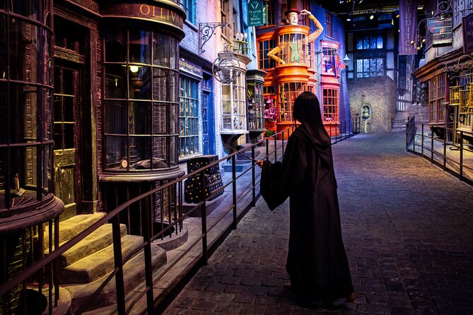 The Making of Harry Potter: Warner Bros. Studio Tour & Transfers - Inside the sets: how to plan your photos and pacing