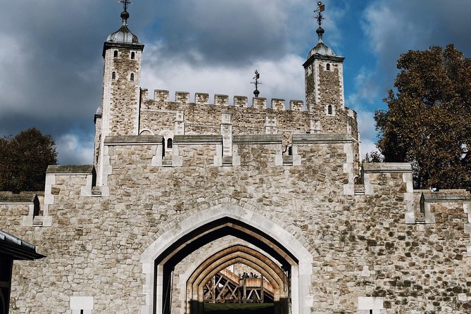 The Old City of London - Exclusive Guided Walking Tour - The Monument to the Great Fire: A Short Stop With Big Consequences