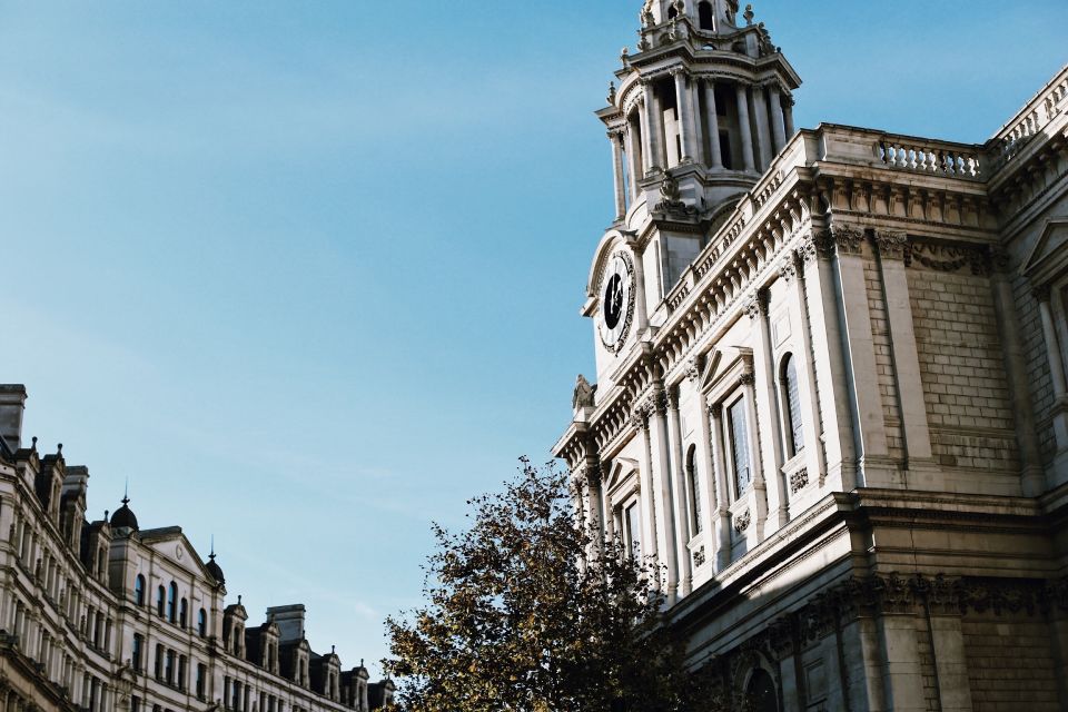 The Old City of London - Guided Walking Tour 12 guests 2,5h - Guildhall and the Bank of England area: civic power in walking distance