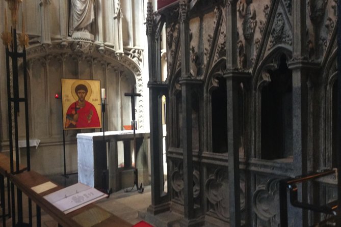 The Roman City of St Albans Private Tour - Verdun Tree, Clock Tower, and time in the market town