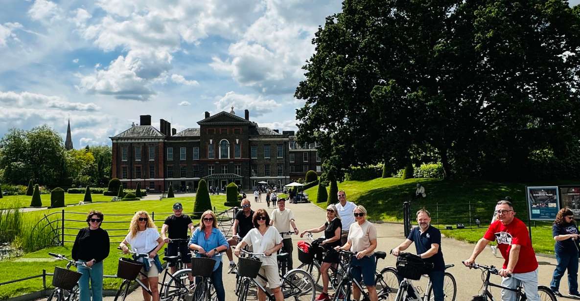 The Royal Express, 2.5 hour tour - Getting Oriented: Hilton Meeting Point and a Smooth Start
