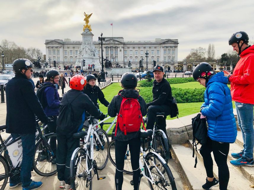 The Royal Express, 2.5 hour tour - Parliament Square: The Best Payoff for Views and Conversation