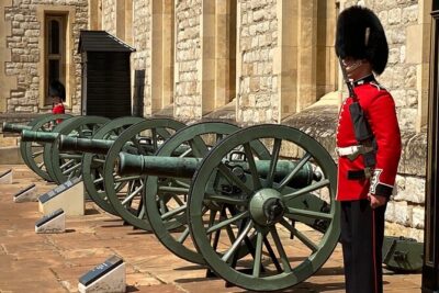 The Tower of London - Small Group Tour with a Local Expert - Meeting up at the Welcome Centre (and pickup option)