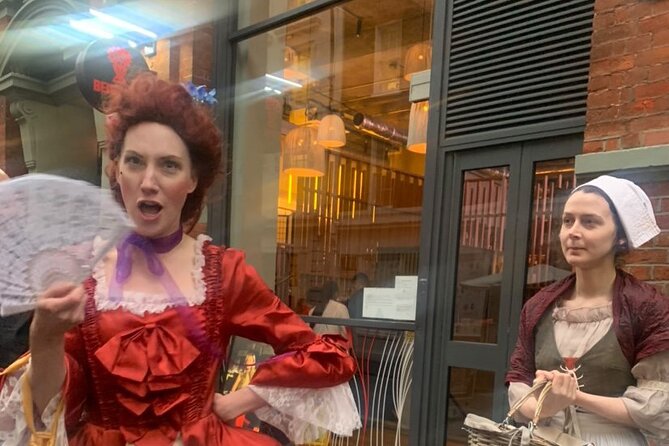 Theatrical Walking Tour with Harlots, Strumpets and Tarts - The walk toward Charing Cross: turning corners, changing the mood