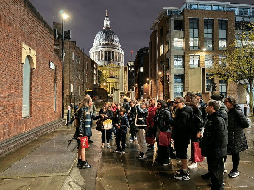 Tour a Piedi di Harry Potter a Londra - Covent Garden Finish at the Palace Theatre: Your Finale Stop