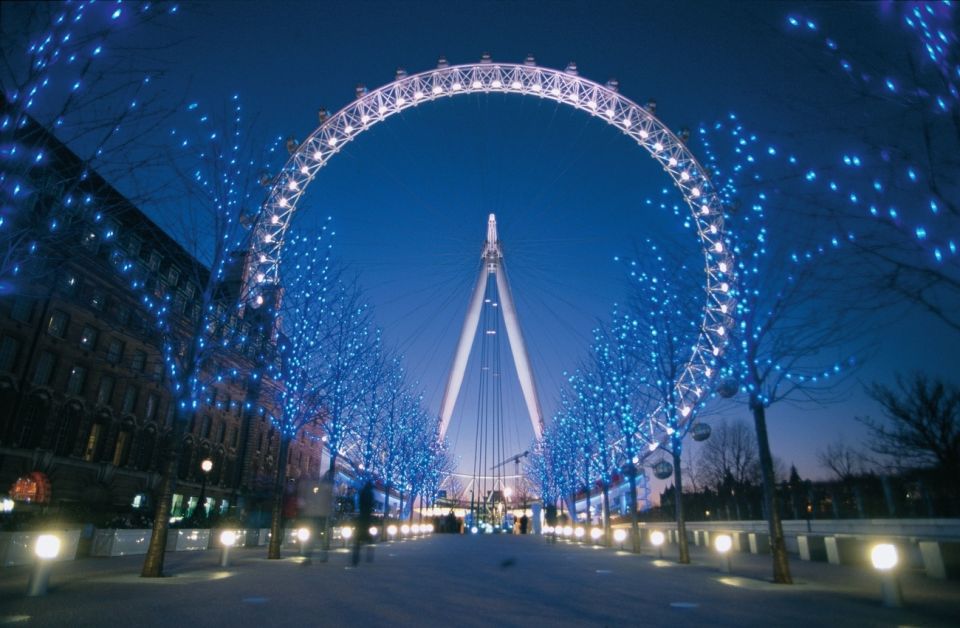 Tour of London and Christmas Day Lunch Cruise - A Christmas Day Combo: London by Coach, Thames by Boat
