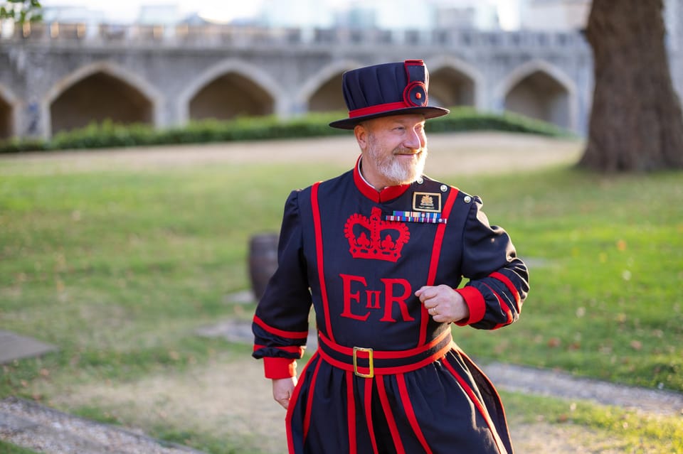Tower of London: After-Hours Tour with Ceremony of the Keys - Practical tips for a smooth, comfortable night out