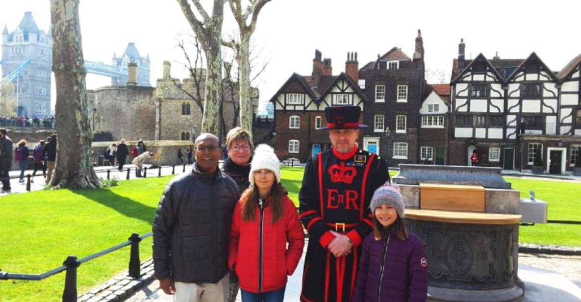 Tower of London and Tower Bridge Private Tour - Royal Mint and Royal Menagerie: Two Sides of Power