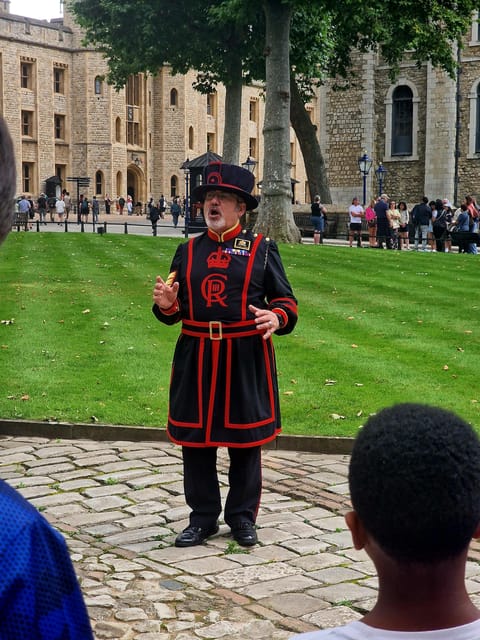 Tower of London Crown Jewels and English Royal History Tour - St Peter ad Vincula and St John’s Chapel: the quieter pause that matters