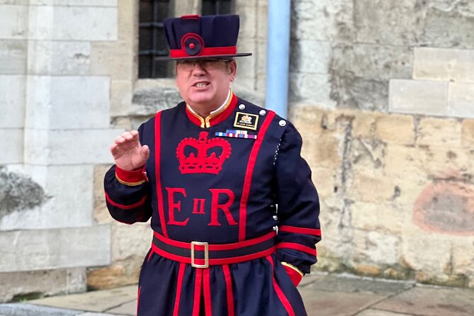Tower of London Early Access, Opening Ceremony and Royal London - Meeting the Chief Beefeater and seeing the opening ceremony