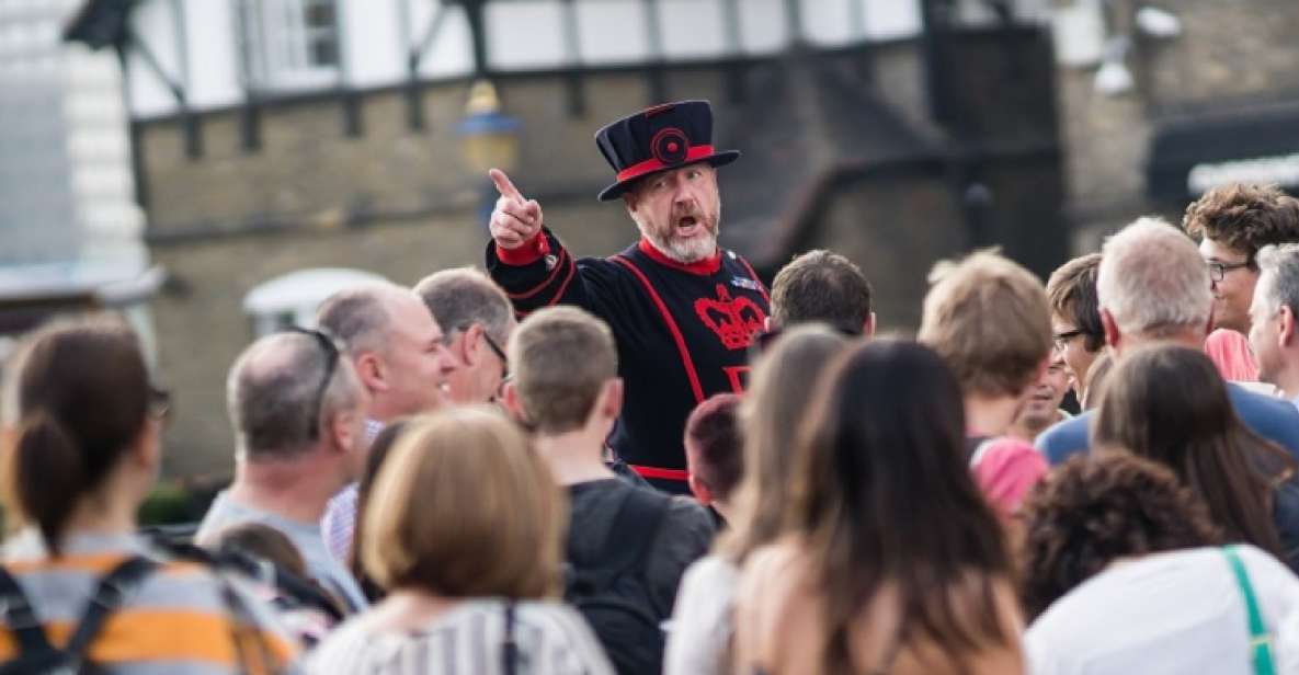 Tower of London: Early Access with Crown Jewels & Beefeaters - Your short free-time blocks: where to spend those 15 minutes
