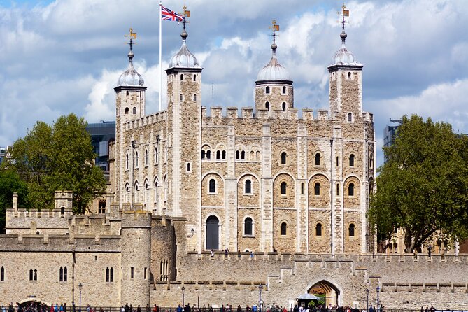 Tower of London Guided Tour, Crown Jewels, Tower Bridge - The Two Big Wins: Guides and Reserved Entry