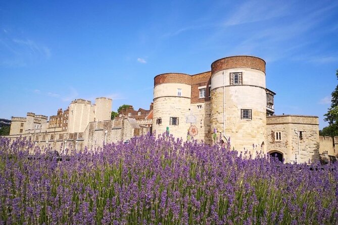 Tower of London Private Tour for Families and Friends - Stop 1: Tower of London Entrance, Views, and First Big Picture