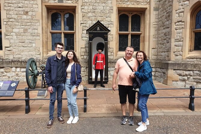 Tower of London Private Tour for Families and Friends - Stop 2: The White Tower and William the Conqueror