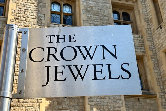 Tower of London Private Tour with Blue Badge Guide - Price and value: is $466.89 per person worth it?