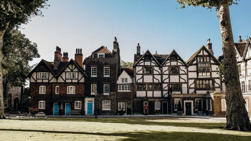 Tower of London Tour with Crown Jewels, plus River Cruise - Your Thames River Cruise Pass: London From Water Later