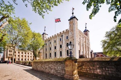 Tower of London with London Hop-On Hop-Off Tour and River Cruise - Redeeming your voucher and getting your Tower entrance ticket