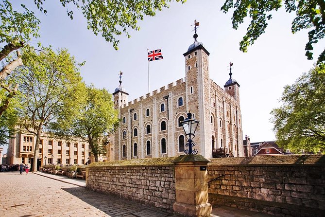 Tower of London with London Hop-On Hop-Off Tour and River Cruise - Redeeming your voucher and getting your Tower entrance ticket