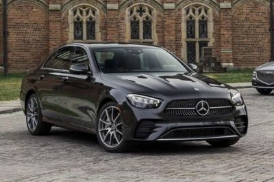 Transfer from Heathrow Airport LHR to Central London by Sedan - The Sedan Ride From Heathrow to Central London (What It Feels Like)